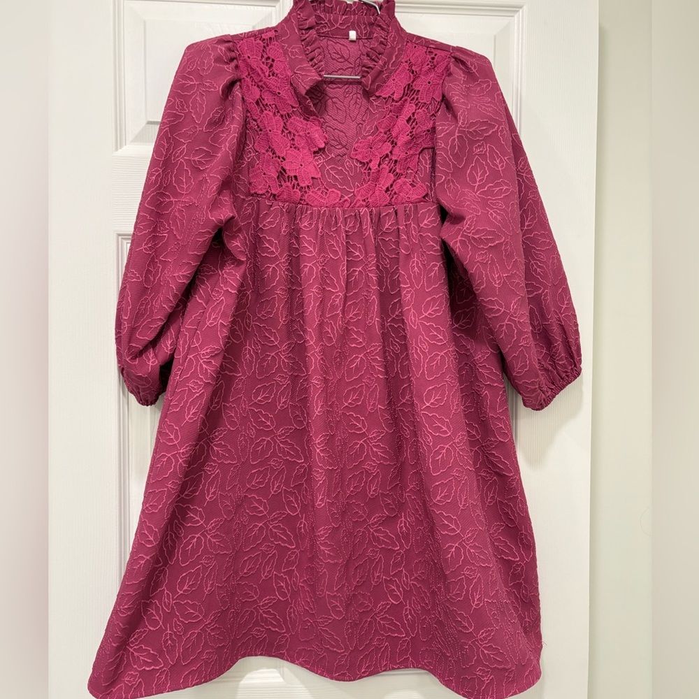 Elegant majenta jacquard Dress